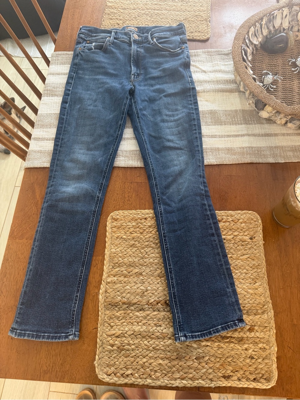MOTHER Mid Rise Dazzler Ankle wash- Teaming Up Jeans